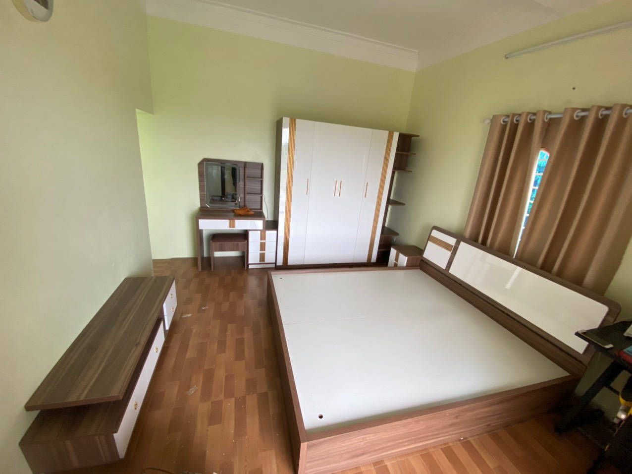 Bộ Giường Ngủ Tủ Quần Áo Sang Trọng Giá Rẻ Mẫu Mới Cho Căn Hộ Chung Cư